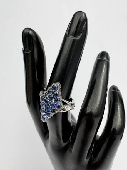 Anillo de plata 925 con forma de rombo, adornado c