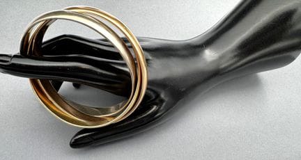 CARTIER Paris
Bracelet modèle "Trinity" trois ors 