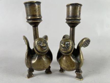 Par de candelabros de bronce de estilo «Haute Epoq