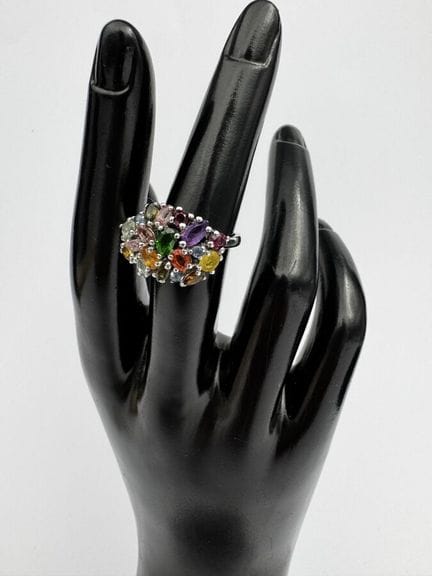 Anillo de plata 925 «Tutti frutti» con piedras sem