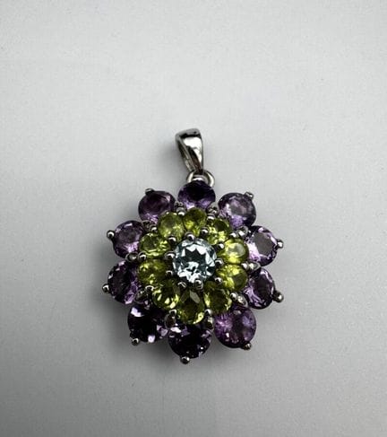 Colgante de plata 925 con motivo floral, con una a