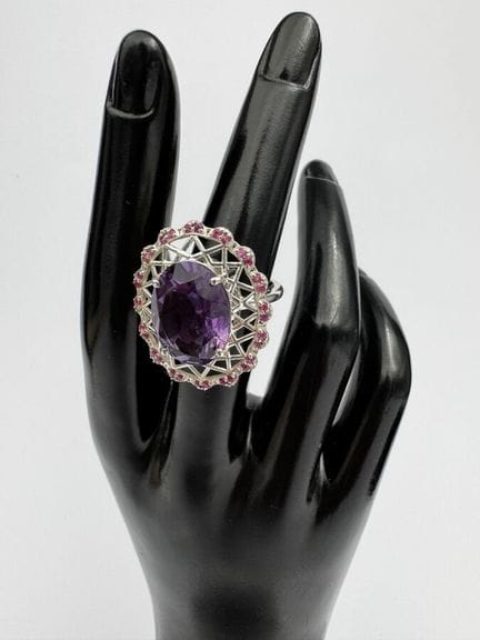 Anillo de plata 925 con diseño geométrico adornado