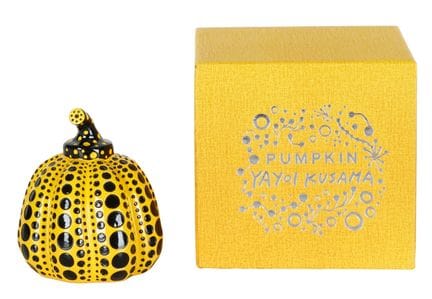 Yayoi Kusama, Pumpkin (Yellow and black). 2015. Re