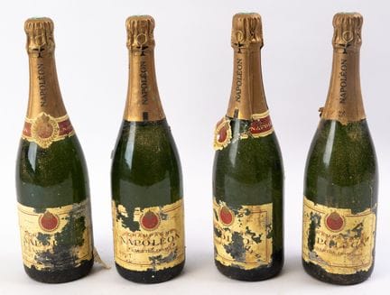 Champagner, Napoléon, Brut, 4 Flaschen, beschädigt