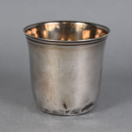Plain silver TIMBALE, with a rim accented by fluti
