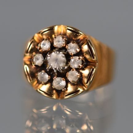 BAGUE fleur en or jaune sertie de pierres blanches