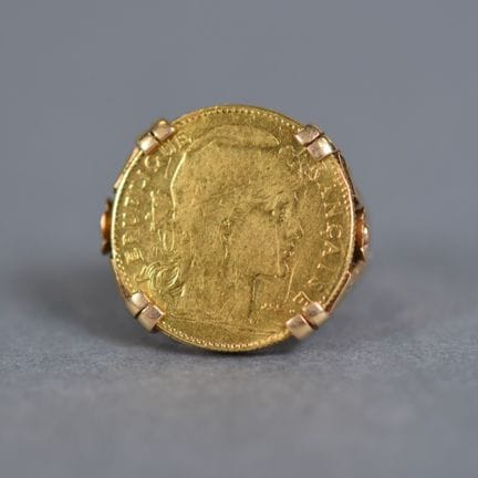 PIECE EN OR de 10 Francs au coq montée en bague, d