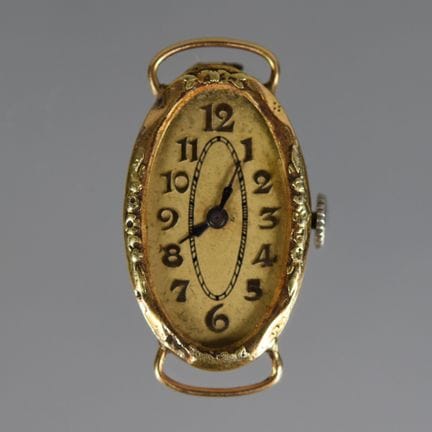 WATCH with a yellow gold case.
Hallmark: Eagle's h