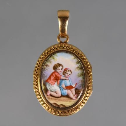 PENDENTIF de mémoire de forme médaillon à monture 