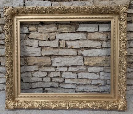 TELAIO in legno e stucco dorato con decorazioni a 