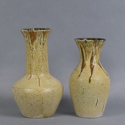 ACCOLAY (act. 1945-1992)
Dos jarrones de cerámica 