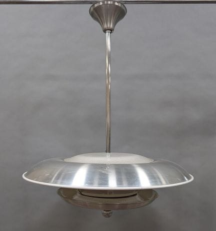 IMPORTANTE SUSPENSION en métal et plastique formée