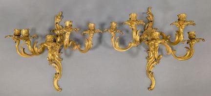 PAR DE APLIQUES de bronce dorado con cuatro focos.