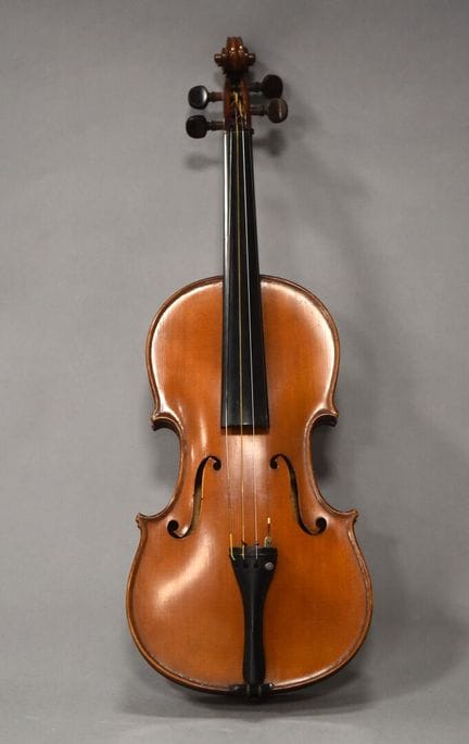 VIOLON entier portant une étiquette "G. Santorino 