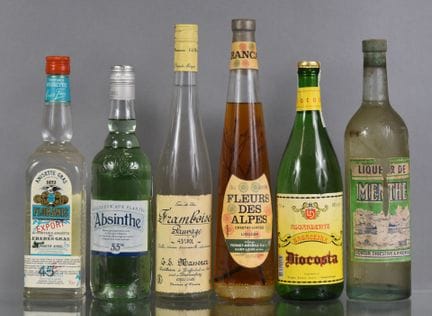 6 瓶各类烈酒：1 瓶埃尔米塔日酒厂（Distillerie de l'Hermitage）苦艾酒（