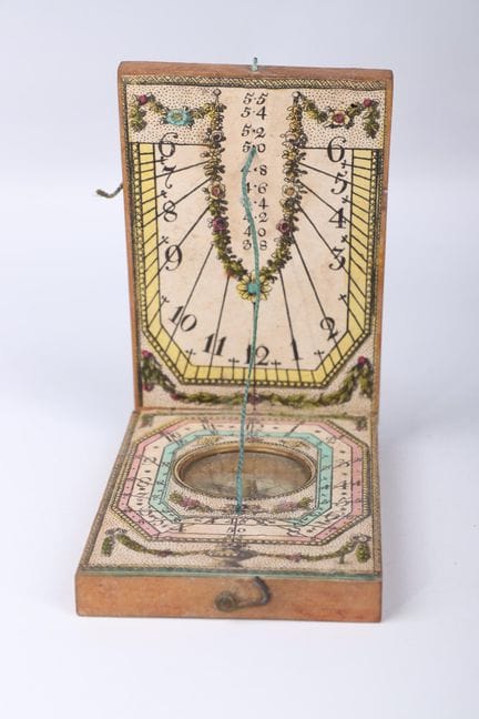 Orologio solare a due ante e bussola tascabile in 