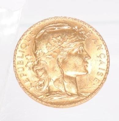 Una moneta da 20 franchi d'oro "Coq de Chaplain" d