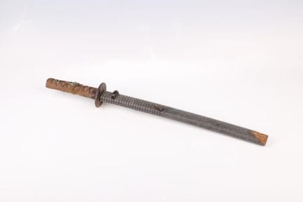 Japanischer Dolch, sogenannter Tantō. Der Griff is