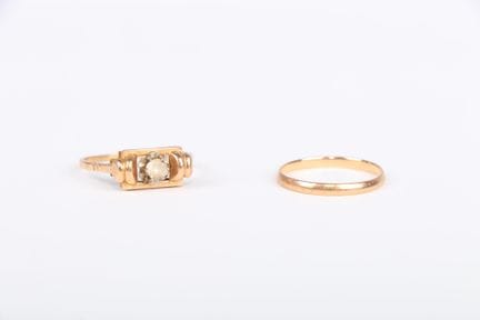 Set in oro giallo 18 carati (750/1000) composto da