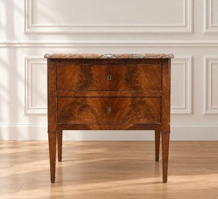 Petite commode deux tiroirs en acajou et placage d