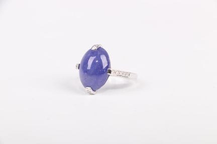 ANELLO IN ORO GRIGIO DA 8,2 GR, IMPREZIOZITO DA UN