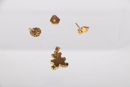 Set in oro 18 carati (750/1000) composto da un cio