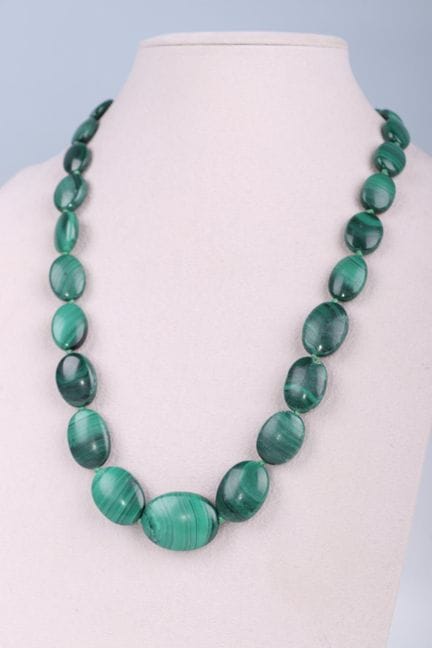 Collana composta da 29 perline di malachite di dim