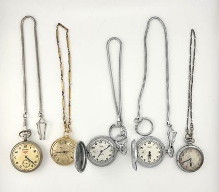 Lot de 5 montres de gousset en métal divers
Non co