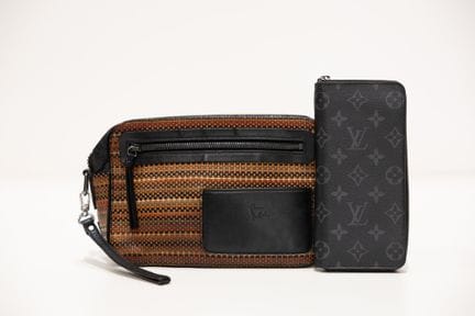 LOUIS VUITTON
Compagnon en toile monogram éclipse,