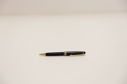 MONTBLANC
Stylo à bille, état d'usage