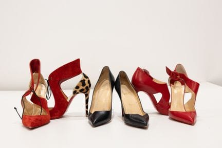 LOUBOUTIN
1 paire de chaussures en cuir rouge, tai