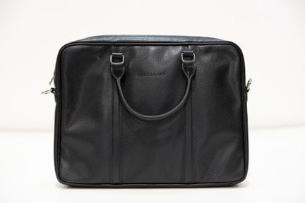 LONGCHAMP
Porte-document en cuir grainé noir , dou