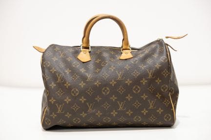 LOUIS VUITTON 
Sac Speedy 35 cm en toile monogram 