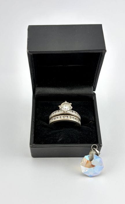 Ensemble en argent (Argent-925/1000) comprenant :
