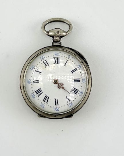 Montre de gousset en argent
Pb : 28,60 g (Argent-9