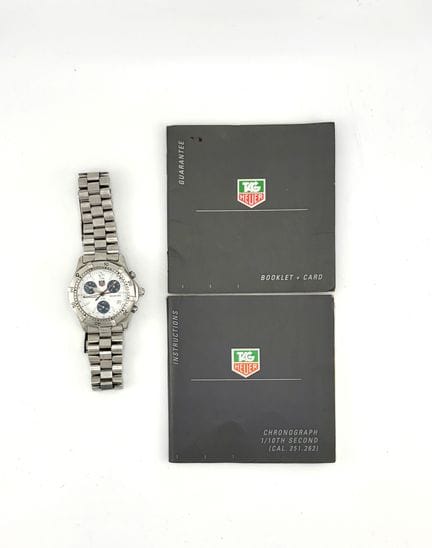 Montre en métal de marque TAG HEUER
Non contrôlée
