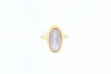 Ring aus 18-karätigem Gelbgold, besetzt mit einem 