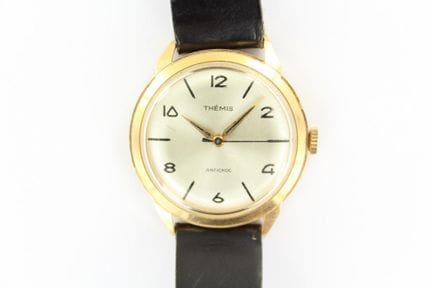 Thémis
Montre d'homme en or jaune 18K 750 millième