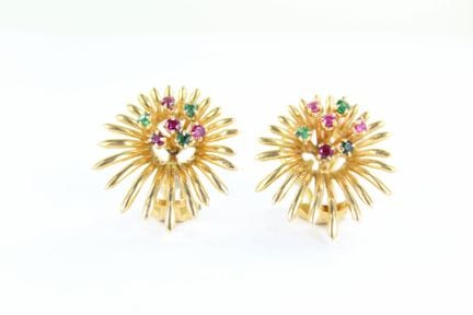 Paire de boucles d'oreilles à décor rayonnant en o