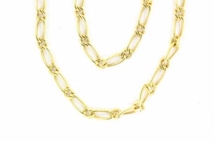 18K yellow gold elongated link necklace. Length: 4