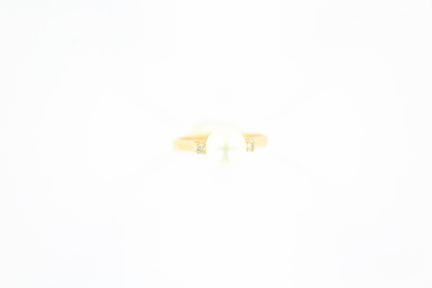 Ring aus 18-karätigem Gelbgold, verziert mit einer