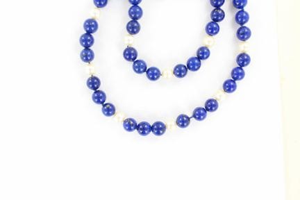 Collier agrémenté de perles de cultures (diam : 7 