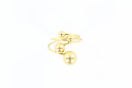 Ring aus Gelbgold, verziert mit 4 Kugeln. TDD: 52
