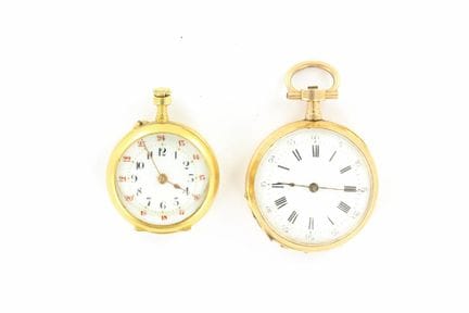 2 montres de col avec cuvette en or jaune 18 K (ac