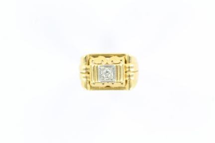 Bague chevalière en or jaune 18 K agrémentée d'un 