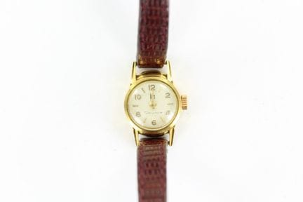 Lip. Montre de dame avec boitier en or jaune 18 K 