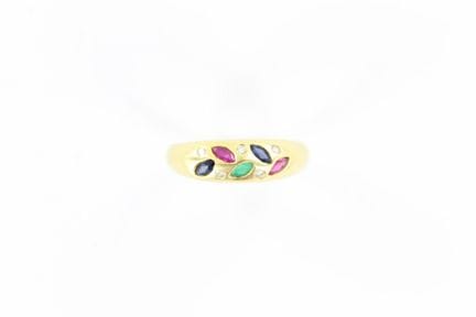 A slightly domed ring in 18K yellow gold, set with