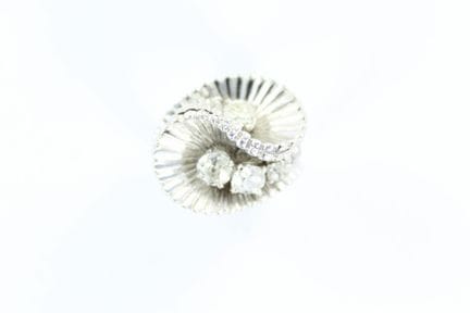18K white gold and platinum scroll ring set with 1