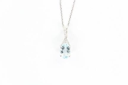 Chaine en or blanc 18 K (Long. : 45) et pendentif 