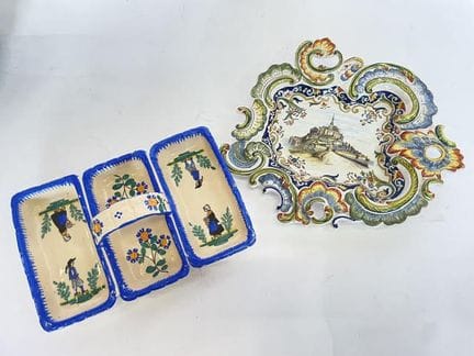 伊冯·鲁瓦（XX区）。一款由两对布列塔尼夫妇组成的三格乞丐盘。宽：30厘米。随附一个三足花盆（有缺口